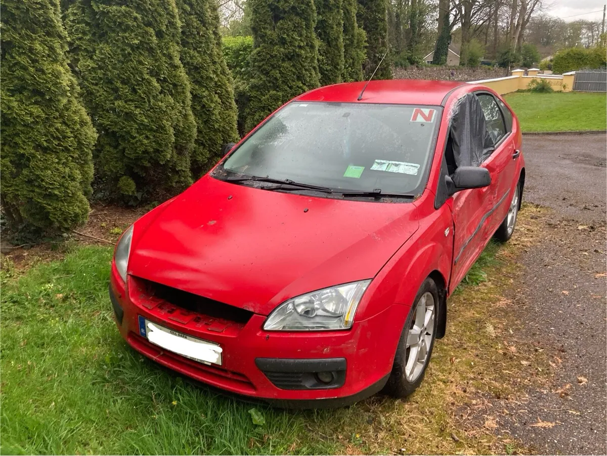 Ford focus 1.4 for parts/ breaking/ scrap - Image 2