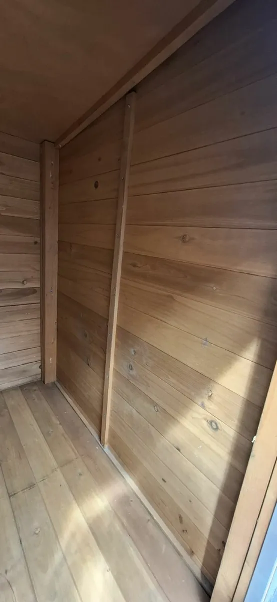 Dog house - Image 2