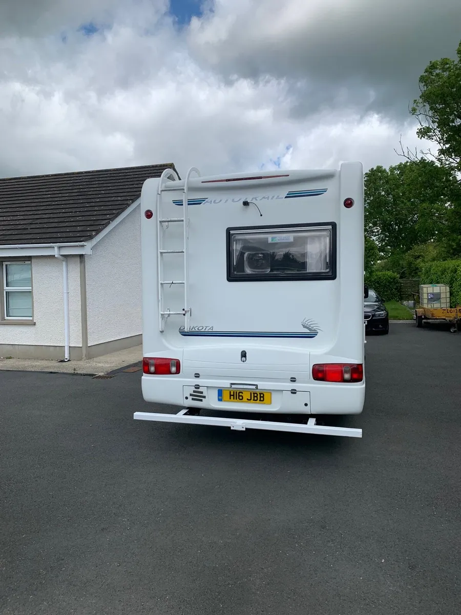 Motorhome - Image 4