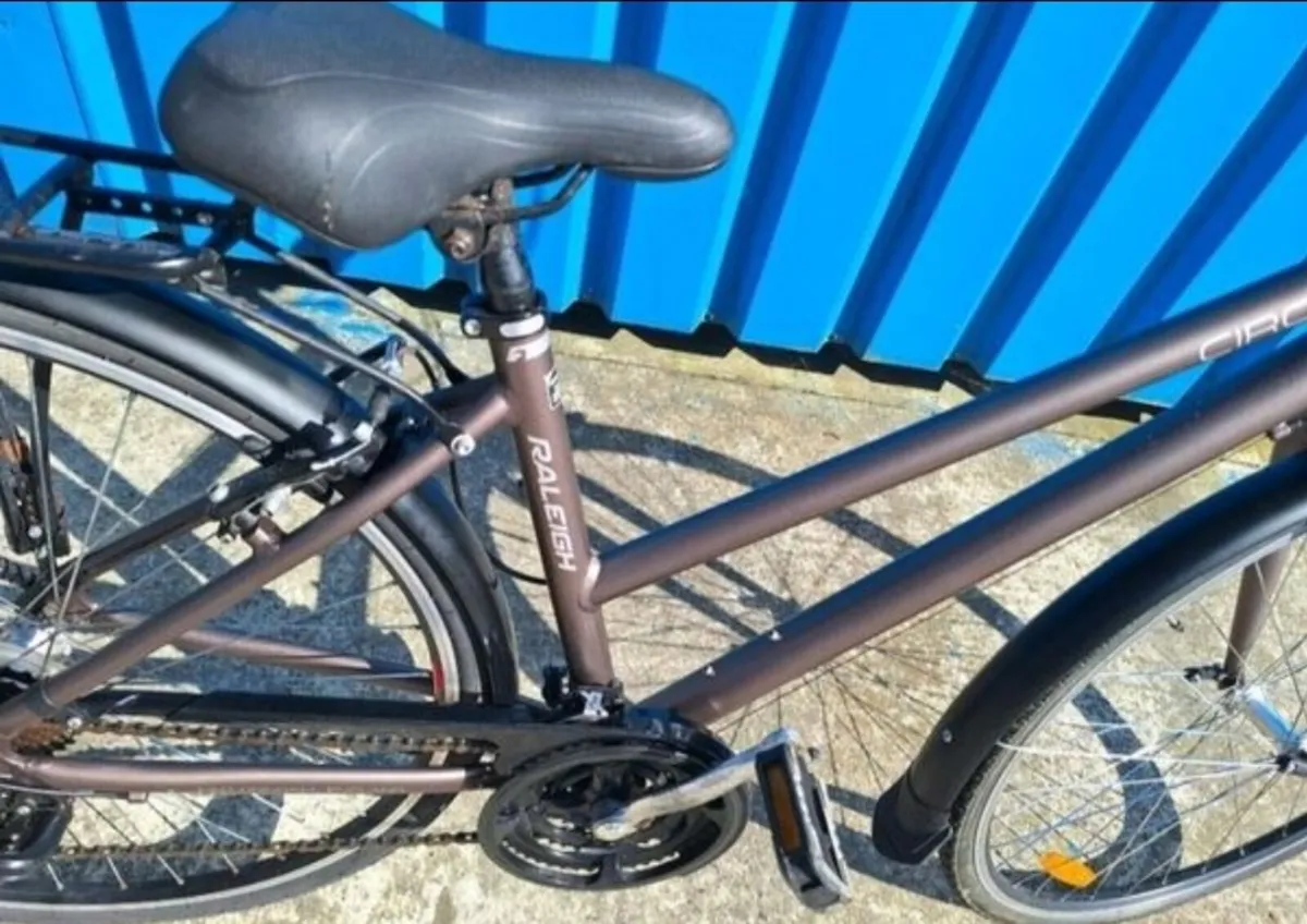Raleigh Circa Ladies Hybrid - Image 2