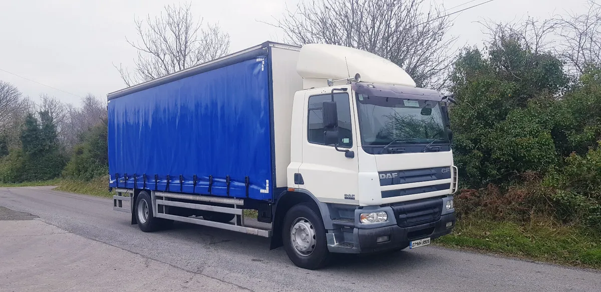 2007 Daf CF250 , 4x2  , Curtain -Box  , Day Cab - Image 1