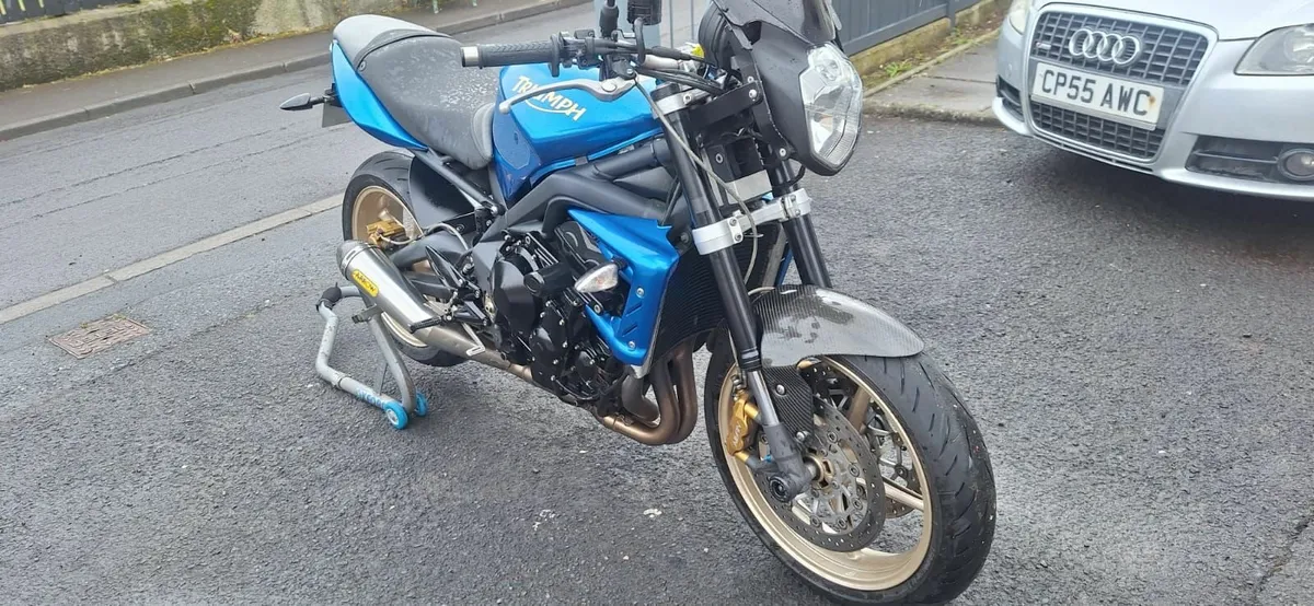 Triumph Street triple 2009 - Image 2