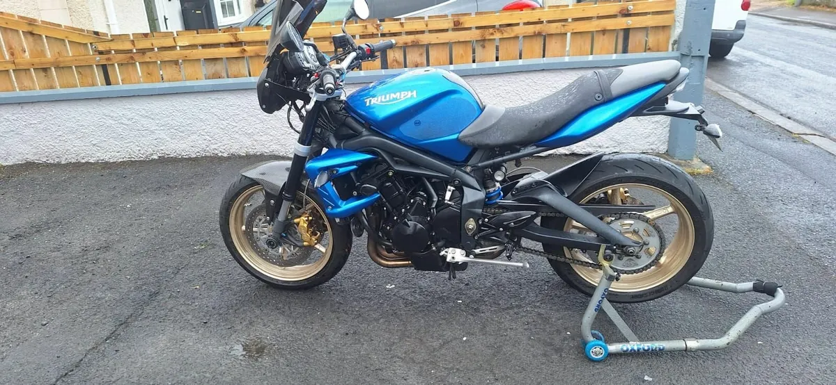 Triumph Street triple 2009 - Image 4