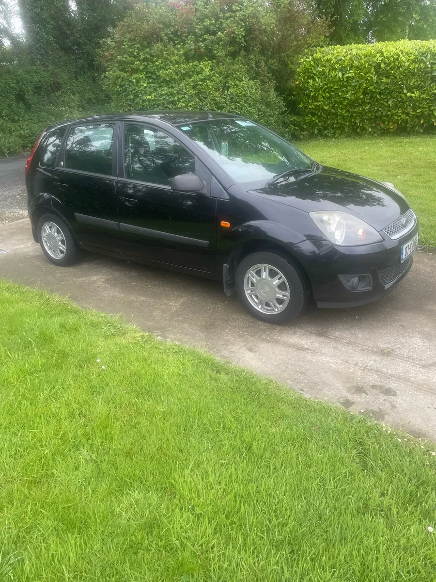Ford fiesta 1.4 Ghia new nct - Image 2