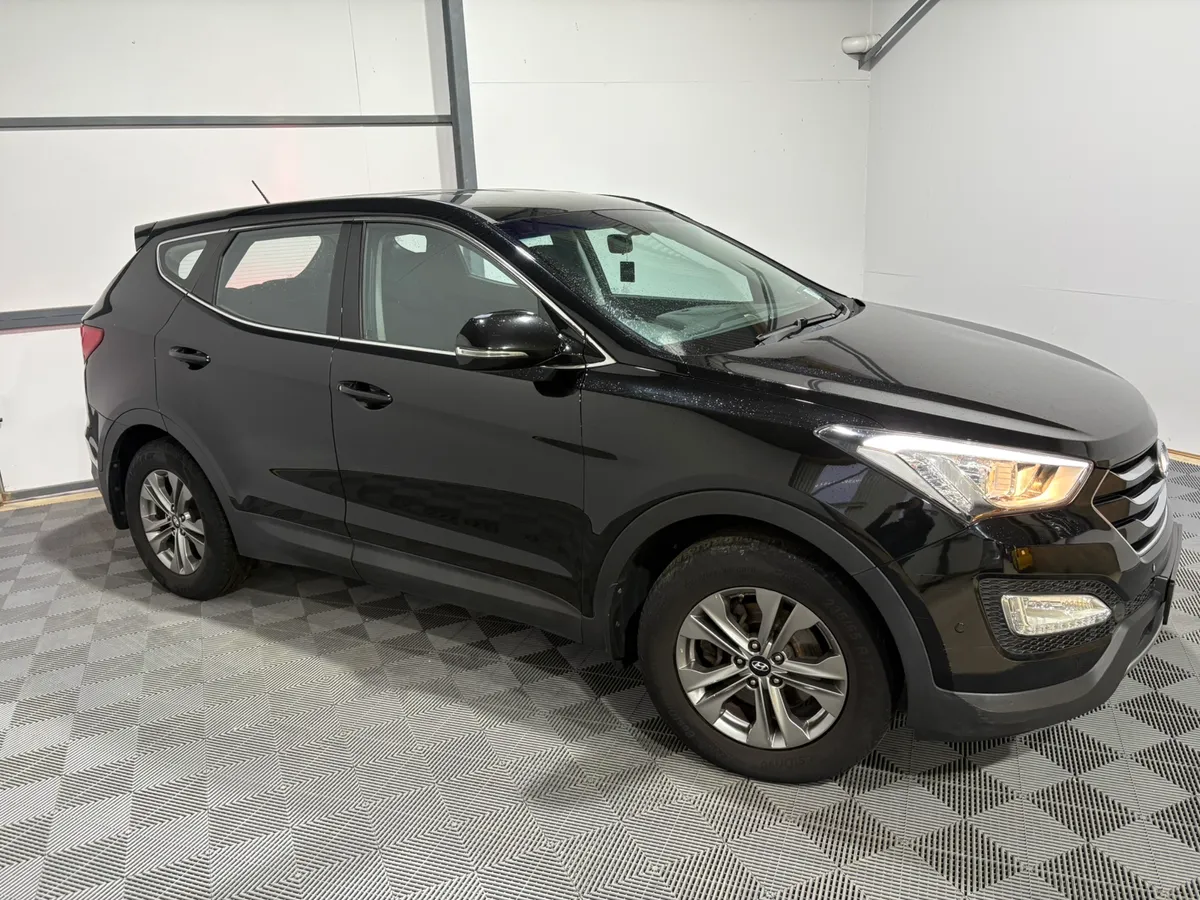 2015 Hyundai Santa Fe 7 Seats 2.2 - Image 3