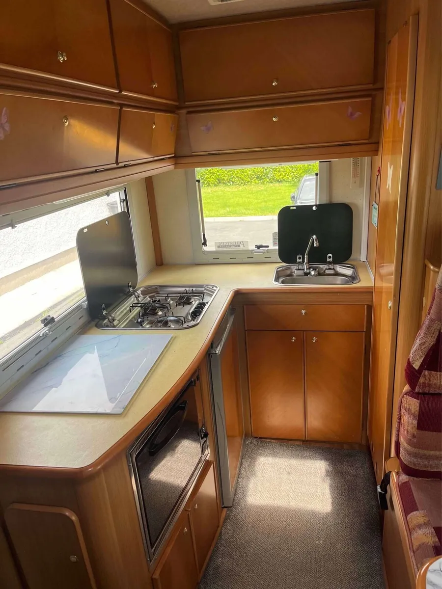 Motorhome - Image 4