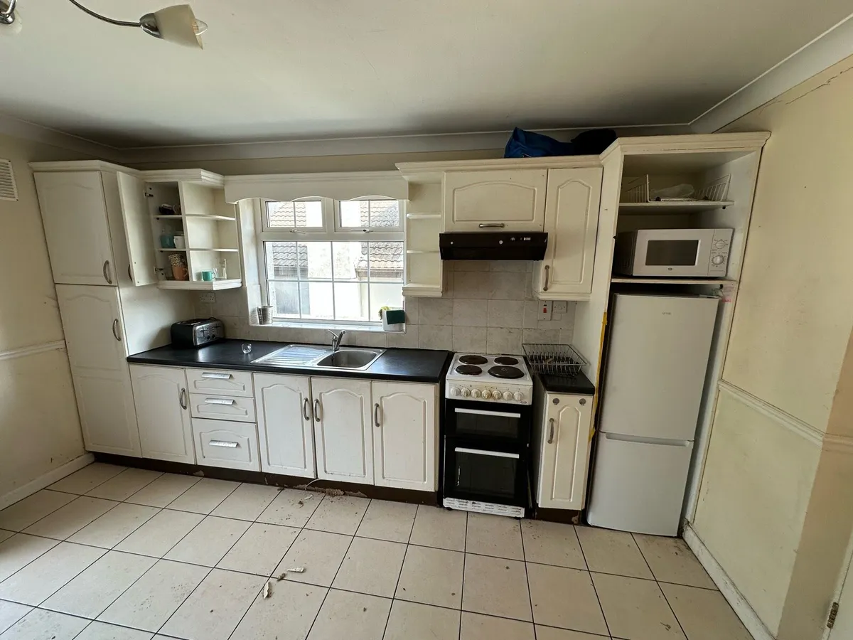 Kitchen units FREE FREE - Image 3