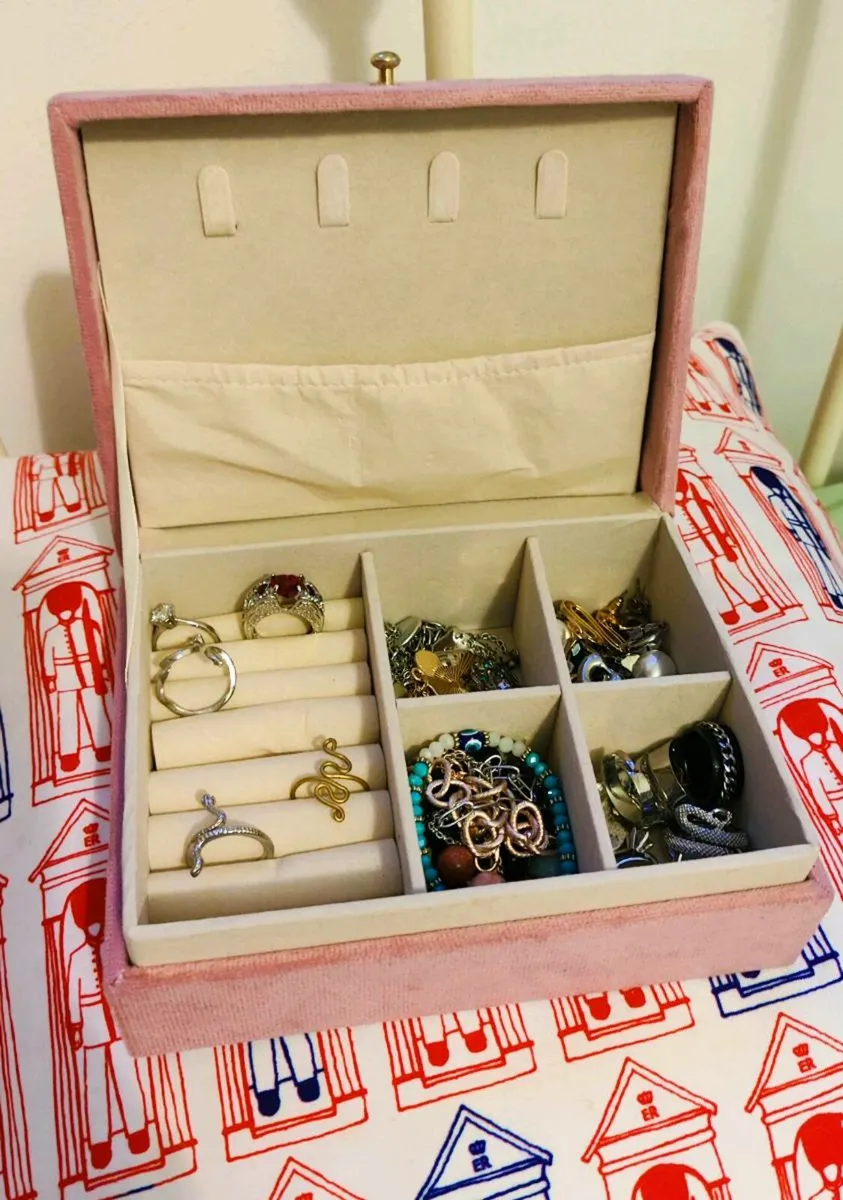 Velvet Pink Jewelry Box Organizer - Image 3