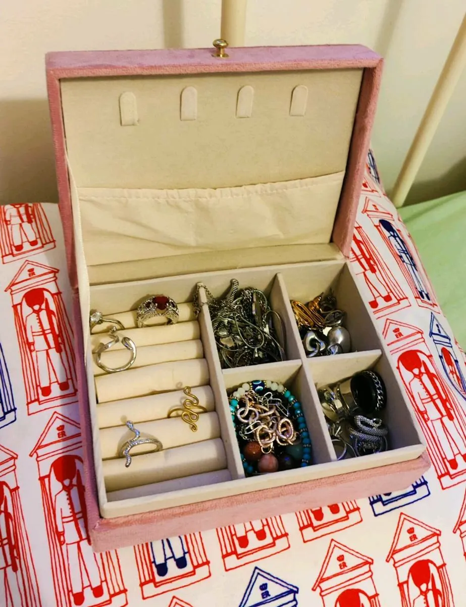 Velvet Pink Jewelry Box Organizer - Image 4