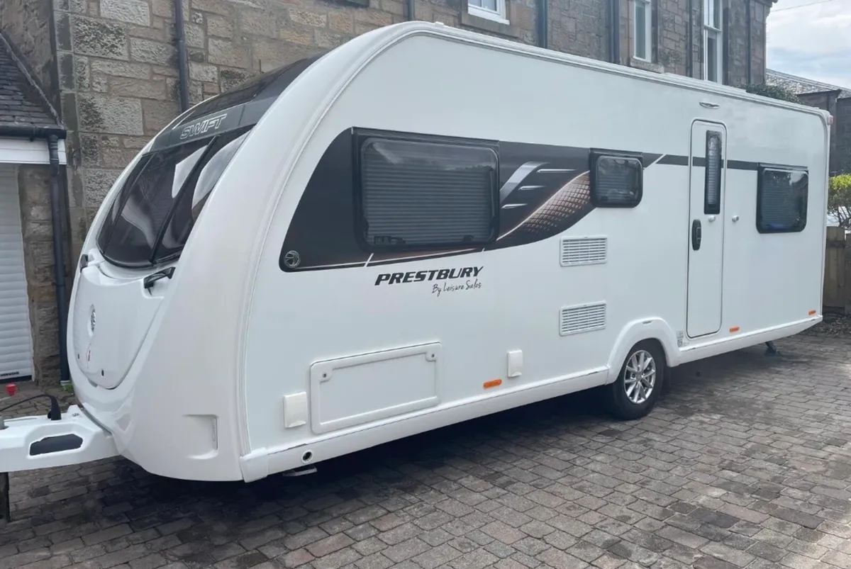 Swift Sprite Prestbury Caravan 2021 - Image 1