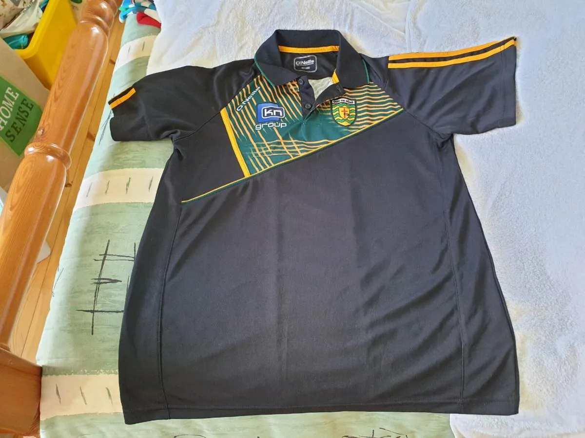Donegal Gaelic Football Polo Shirt 2016 to 2017 L - Image 1