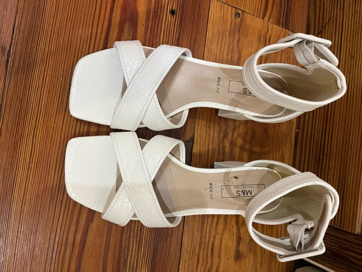 Gorgeous M&S white leather sandals - Image 3