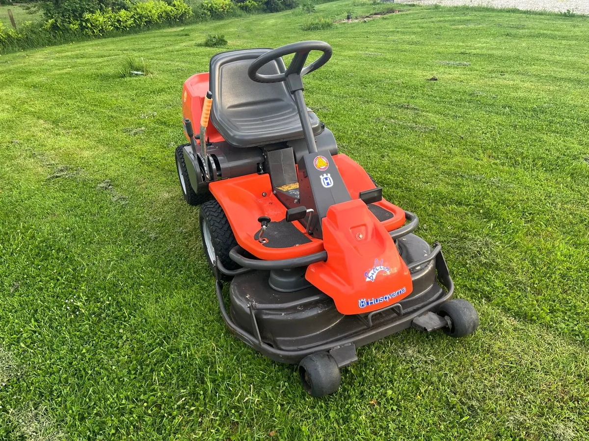 Husqvarna ride on lawnmower - Image 4