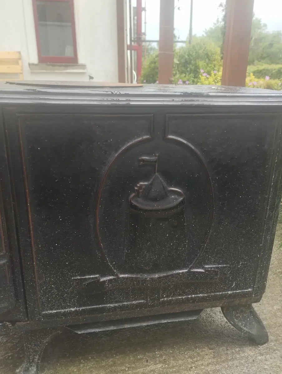 Stove - Image 1
