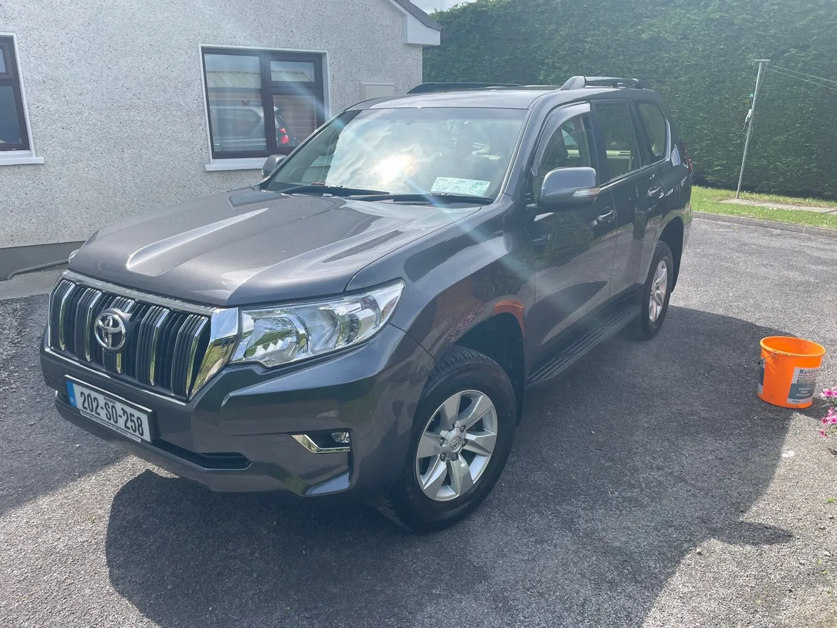 Toyota landcruiser business class - Image 1