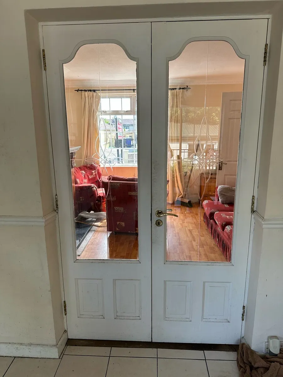 Double internal doors 600mm each FREE FREE - Image 1