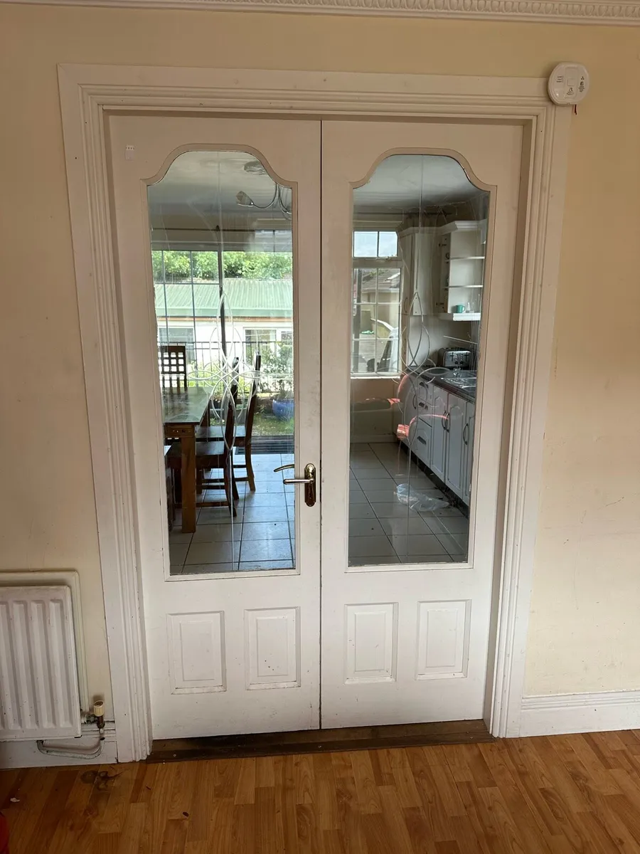 Double internal doors 600mm each FREE FREE - Image 2