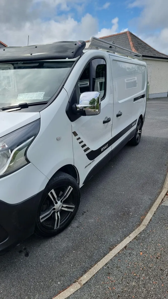151 Renault Traffic - Image 2