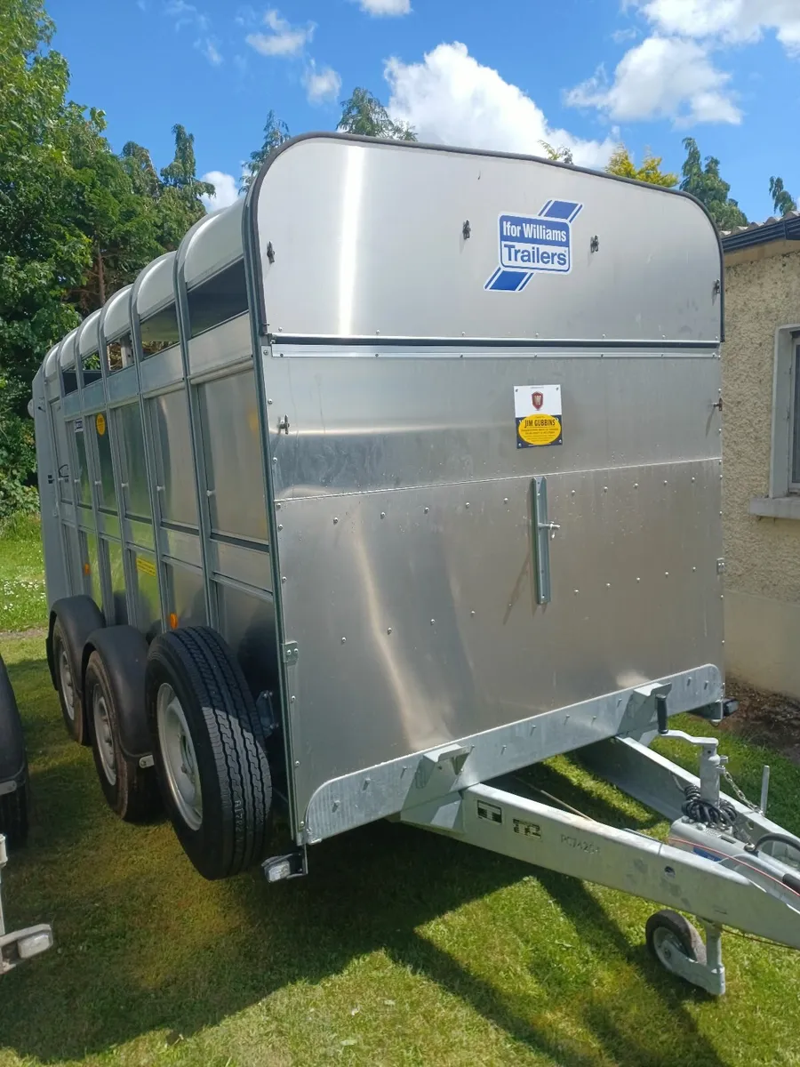 Trailers - Image 1