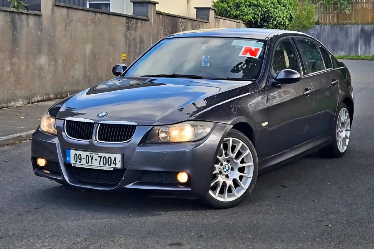 BMW 3-Series 2009 - Image 3