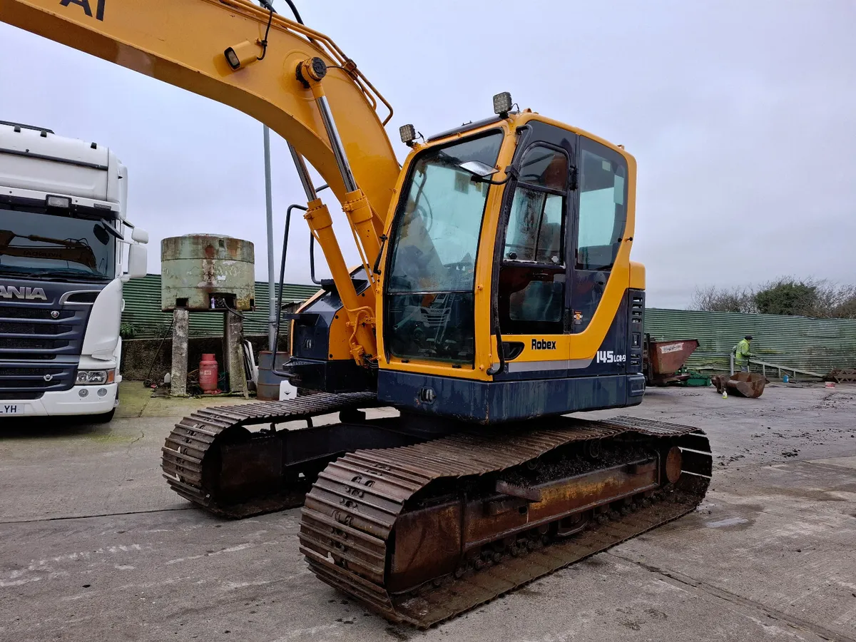 2011  Hyundai 145 LCR-9  Excavator , Track Digger - Image 4