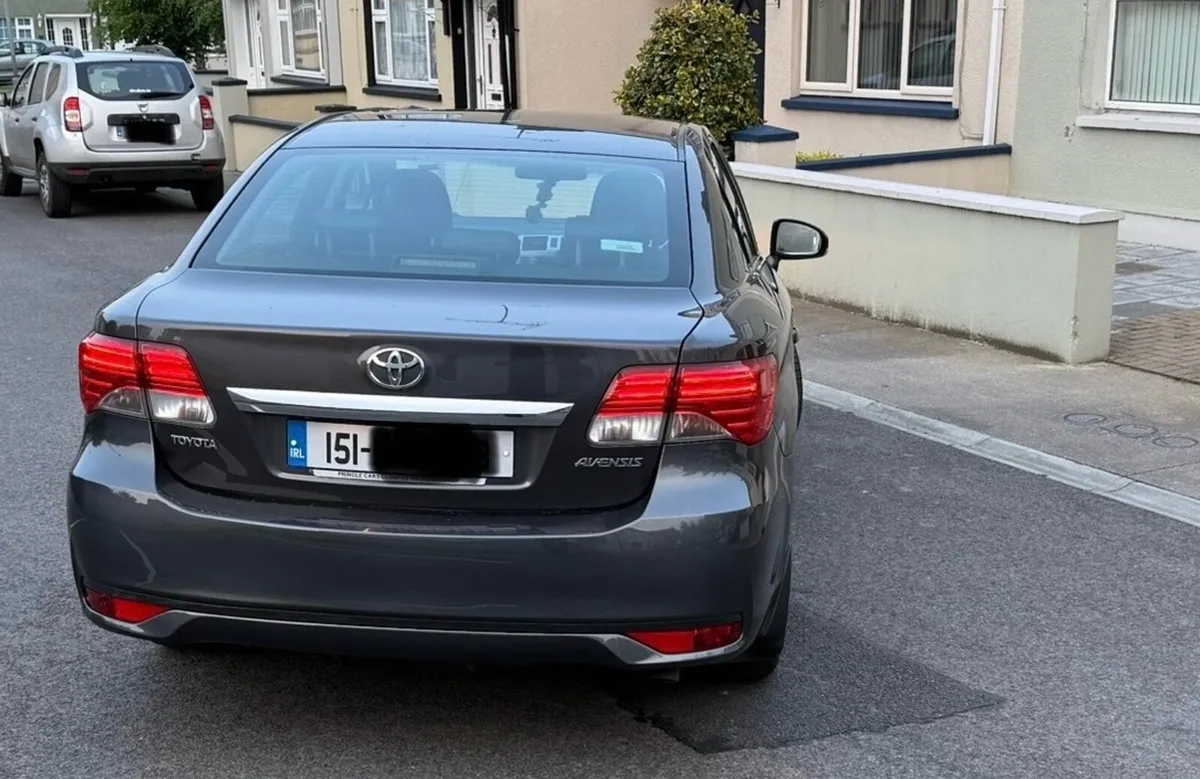 151 Toyota Avensis 2.0 D4D ICON - Image 4