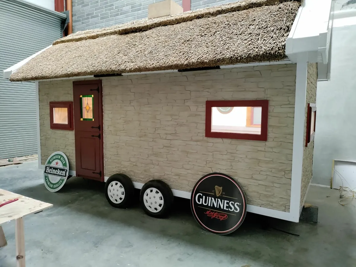 Mobile Pub Cottage - Image 1