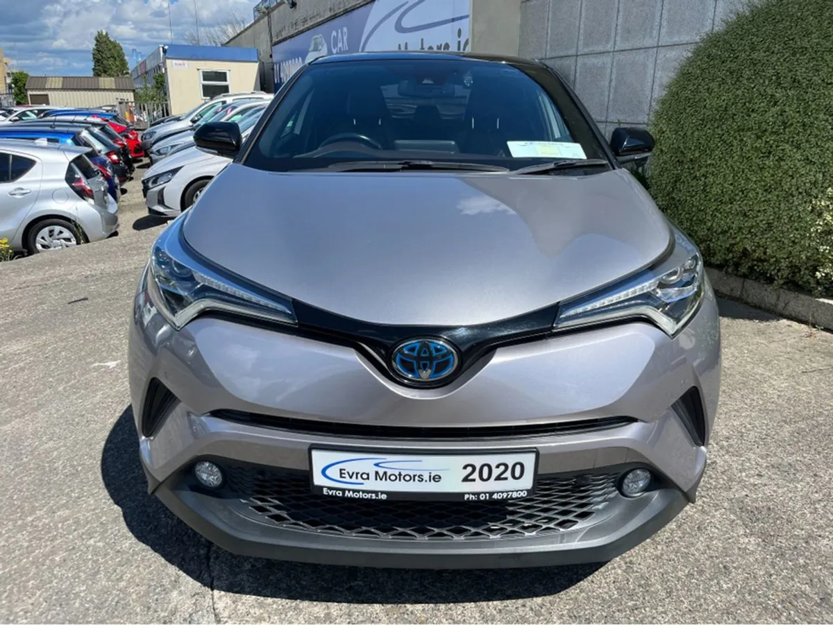 Toyota C-HR SOL Automatic Hybrid 1.8 Petrol //hig - Image 3