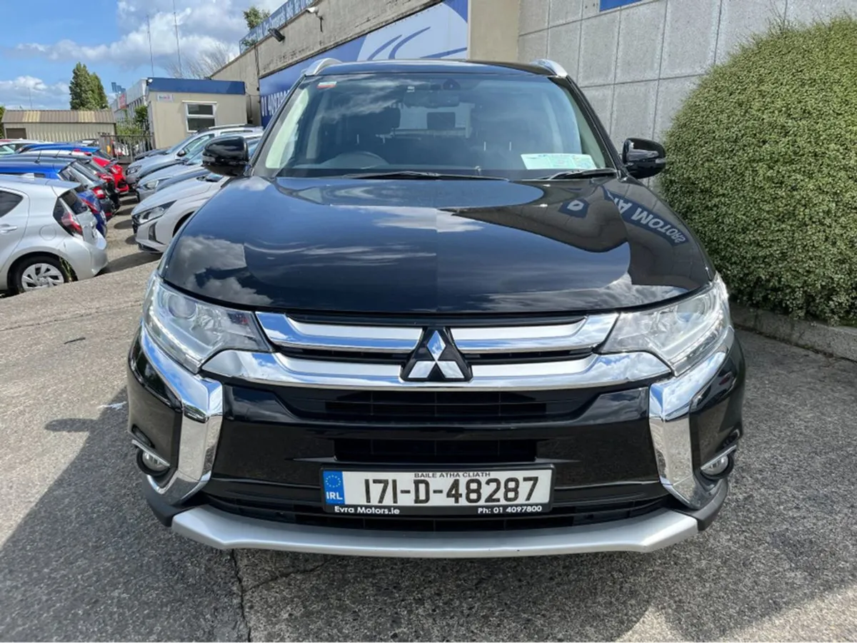 Mitsubishi Outlander 7 Seater Automatic 4WD 2.2 D - Image 3