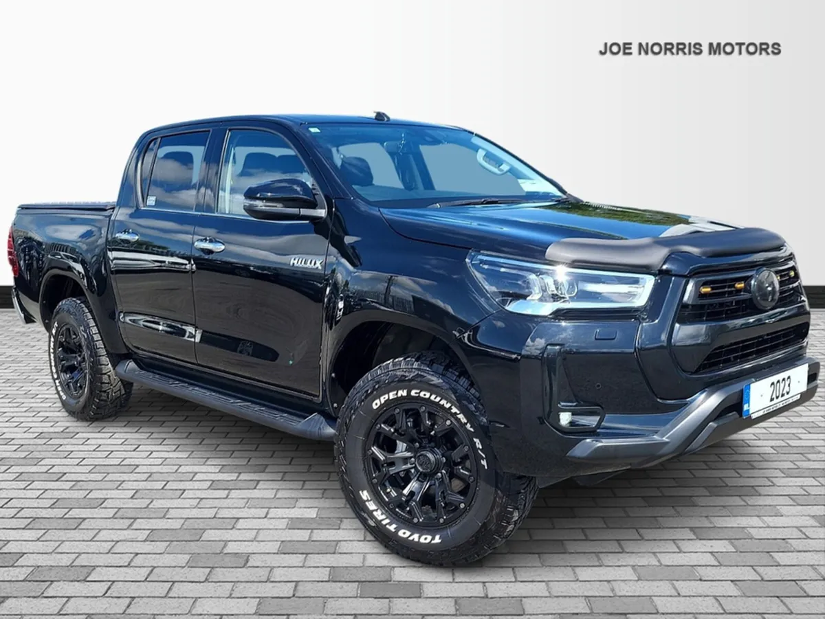 Toyota Hilux 2.4 DIESEL CREWCAB Z AUTOMATIC LOADED - Image 1