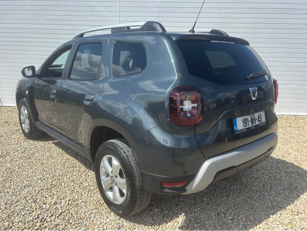 Dacia Duster COMFORT BLUE DCI 115 MY 4DR - Image 3
