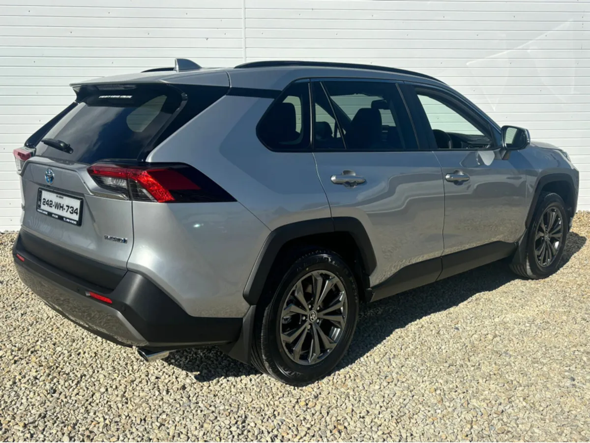 Toyota RAV4 HYBRID SOL - Image 3