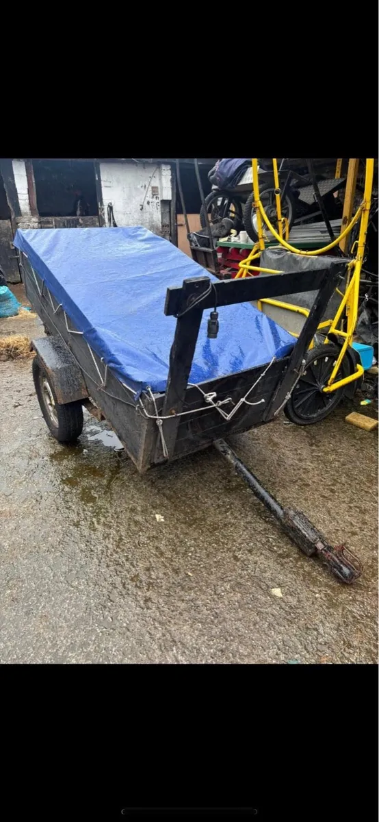 Trailer - Image 1