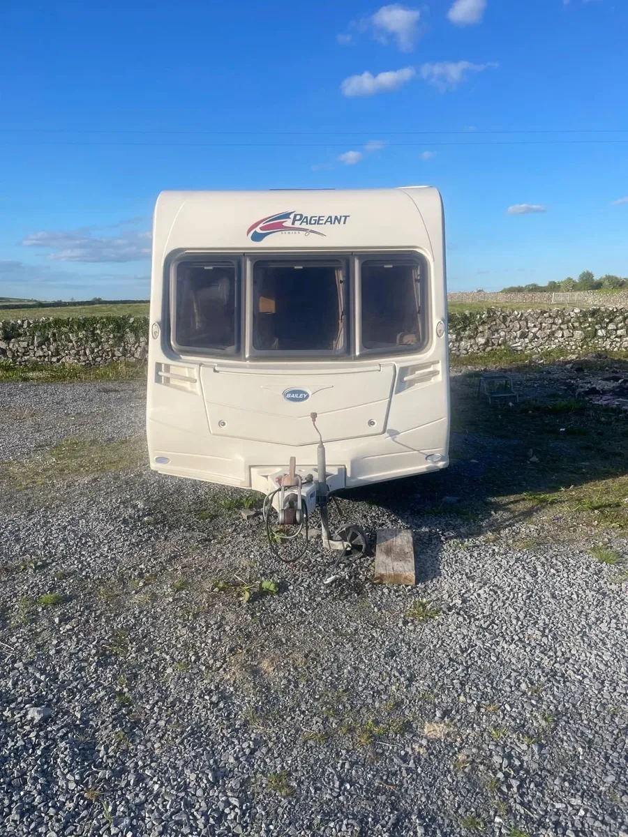 Bailey pageant caravan - Image 2