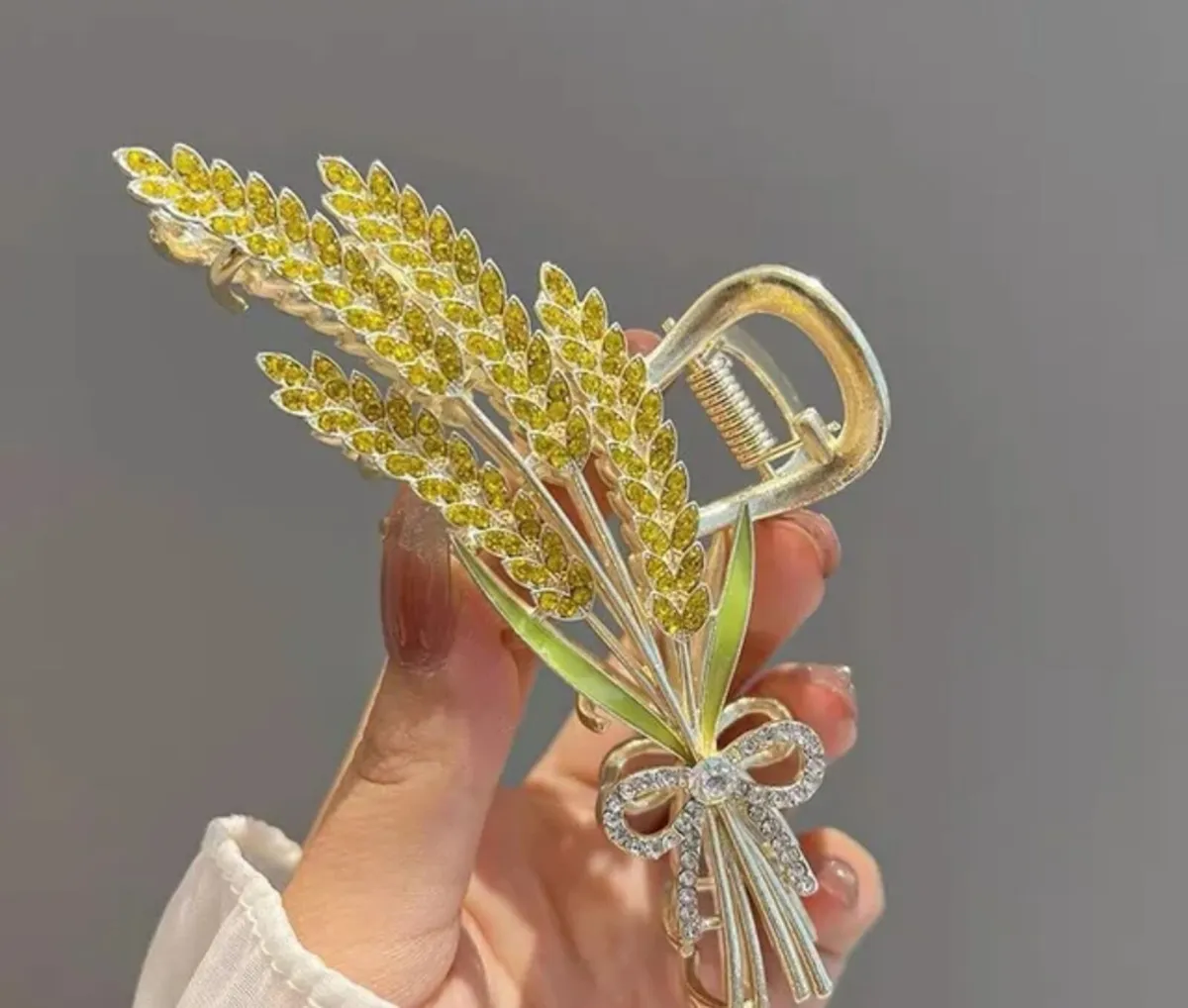 Wheat Flower Hair Claw Clip – Elegant and Nature - Image 1