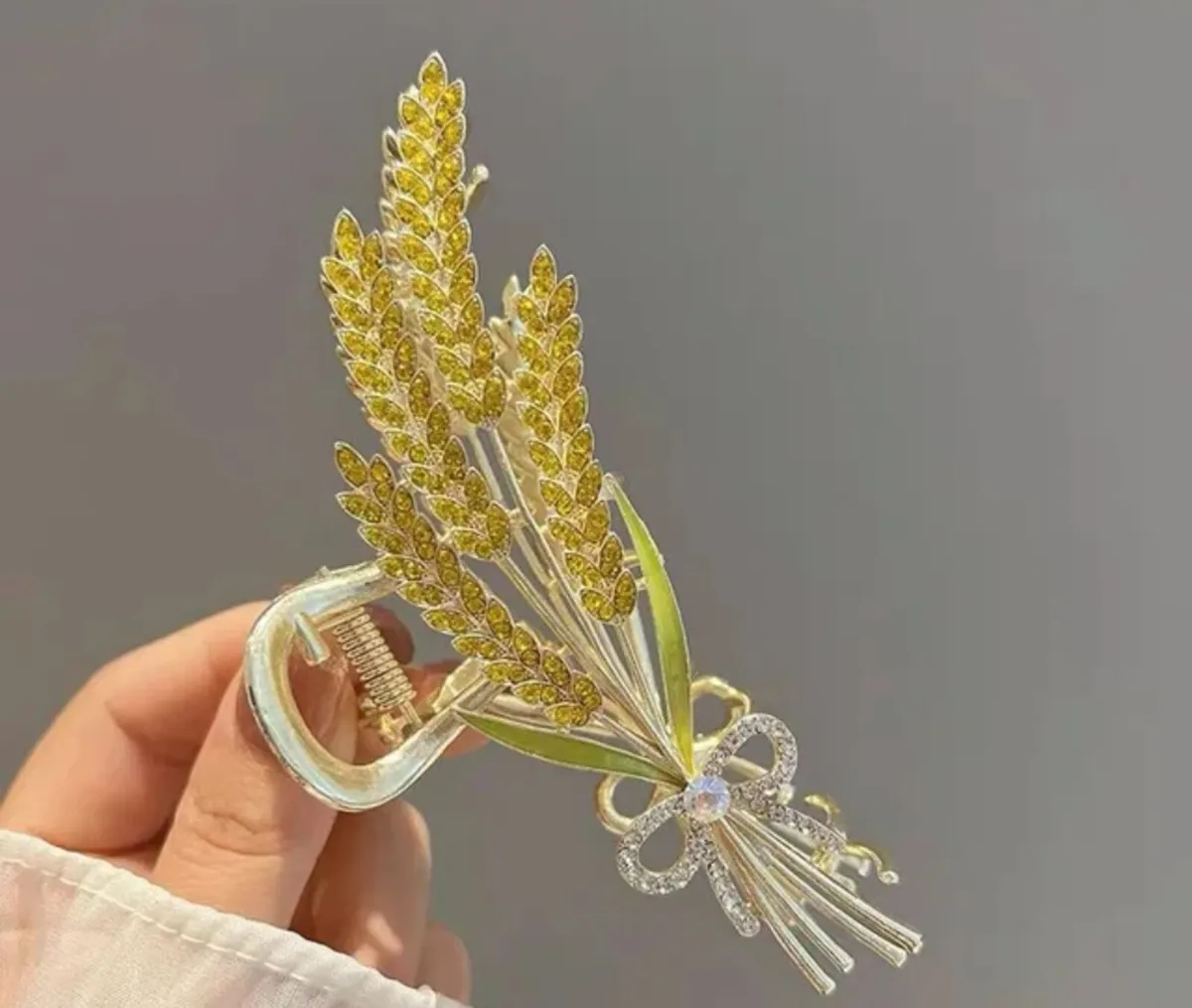 Wheat Flower Hair Claw Clip – Elegant and Nature - Image 3