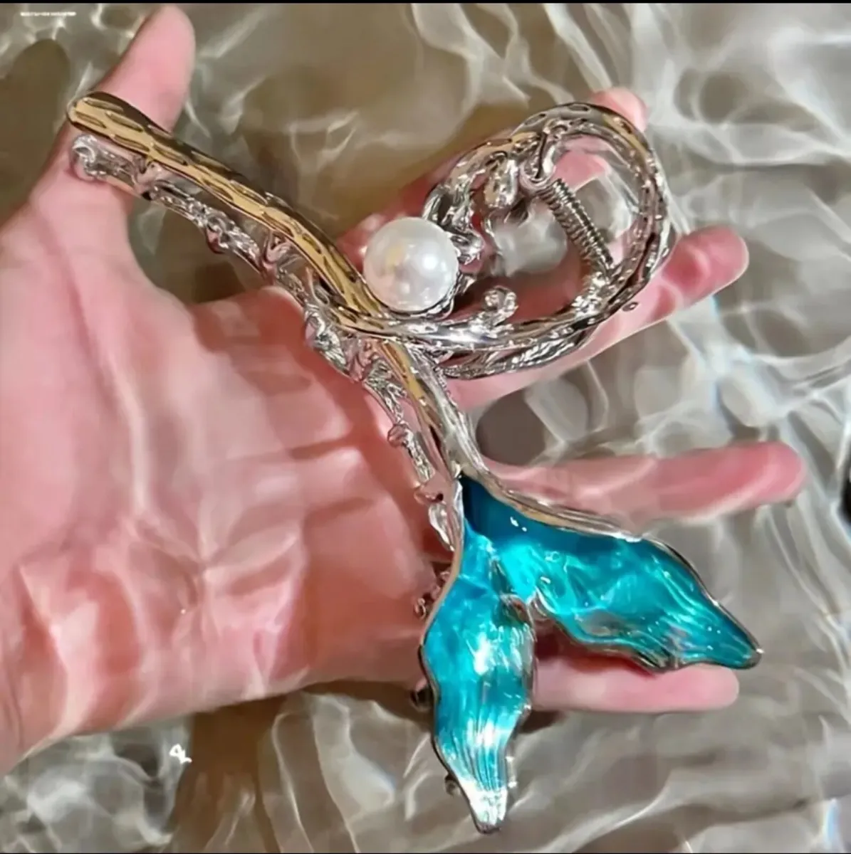Large Silver Hair Clip with Pearl Imitation and Me - Image 3