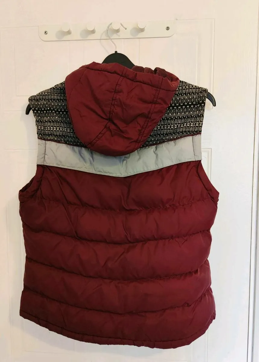 Burgundy Puffer Vest with Hood – Fluid – Size 16 - Image 2