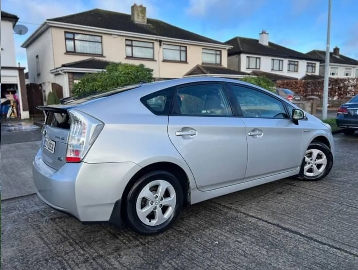 Toyota Pruis Hybrid  NCT/TAX Urgent sale 5400 - Image 3