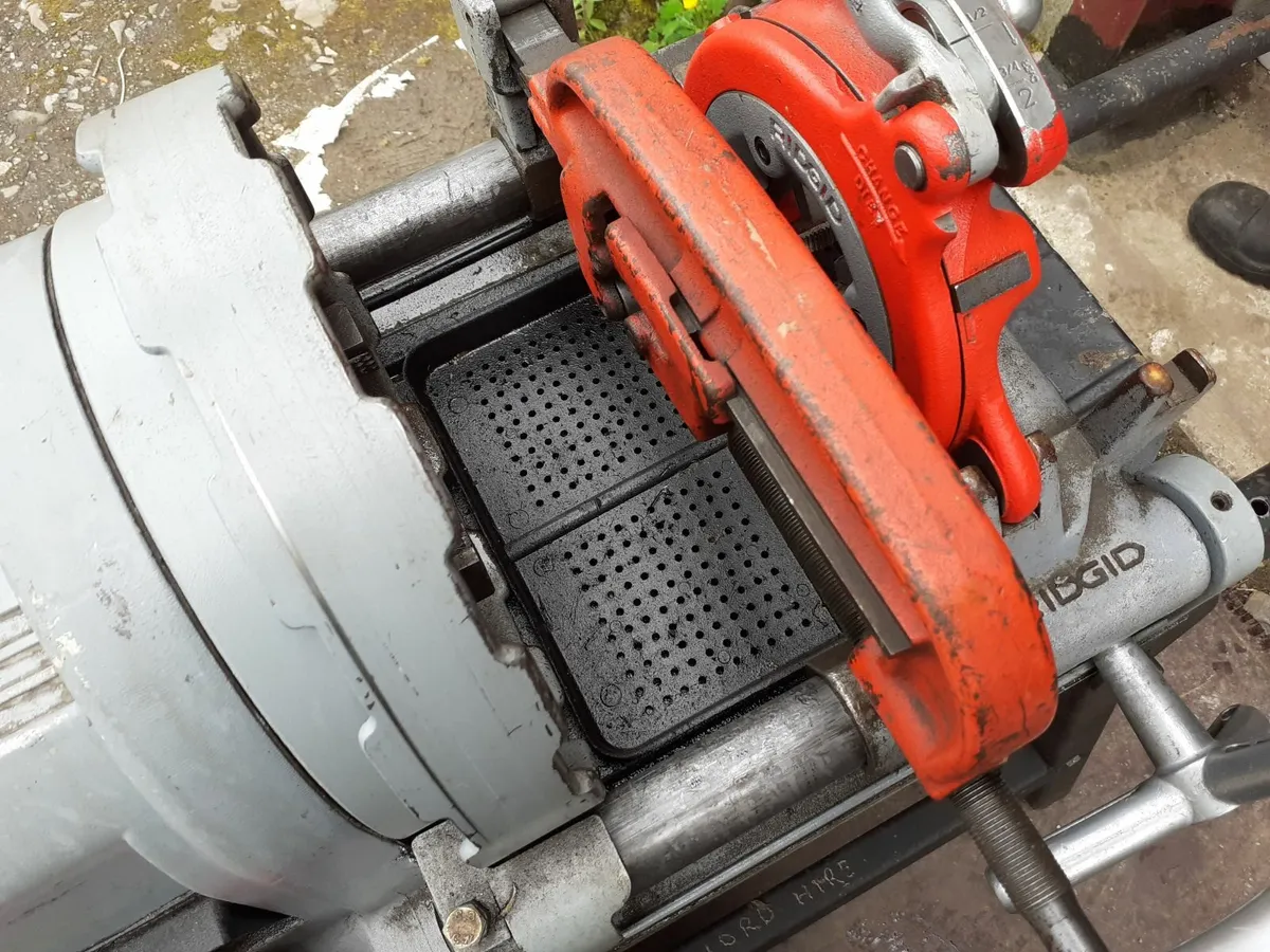 RIDGID 1233 THREADING MACHINE - Image 3