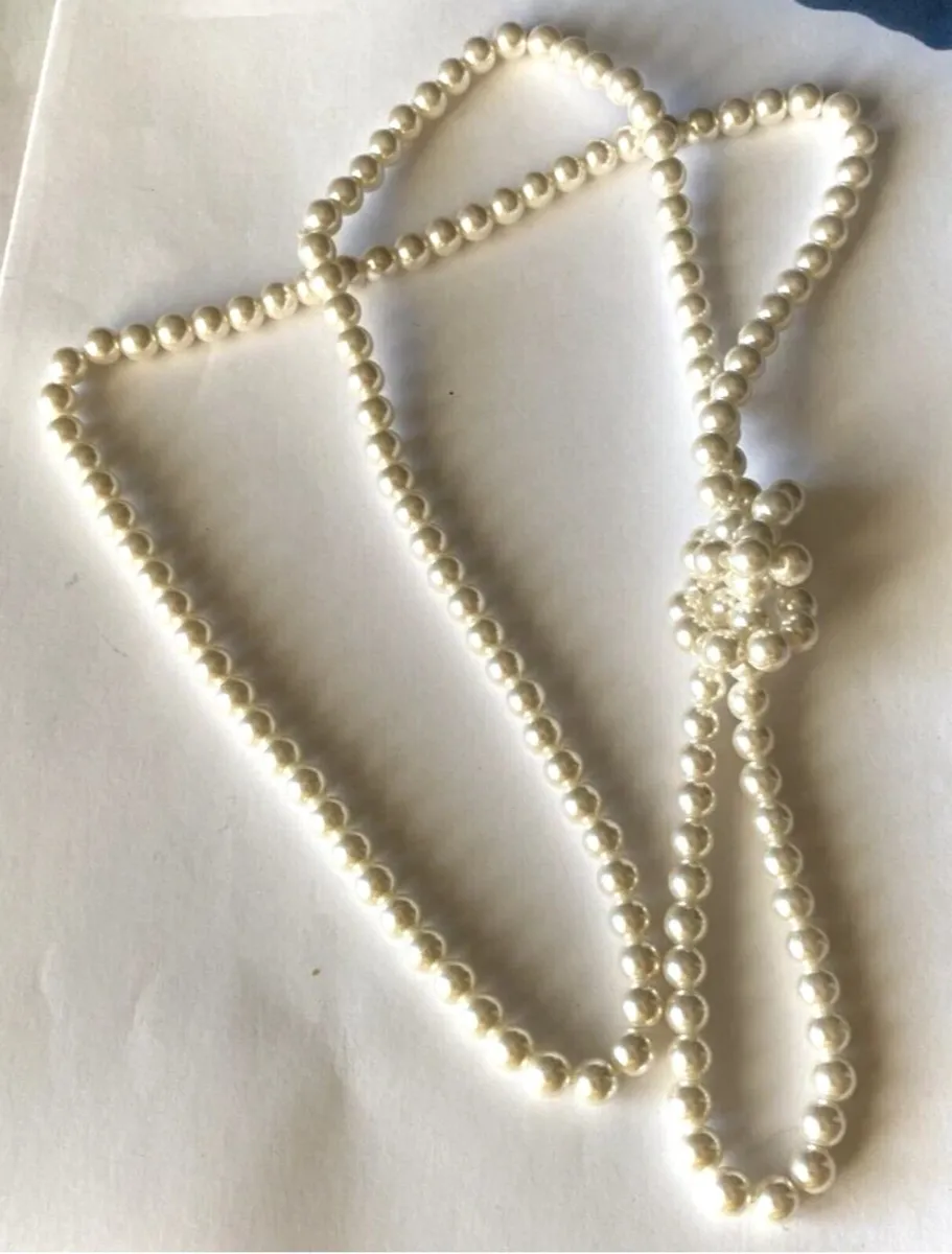Vintage Faux Pearl Necklace – Elegant Long Strand - Image 3