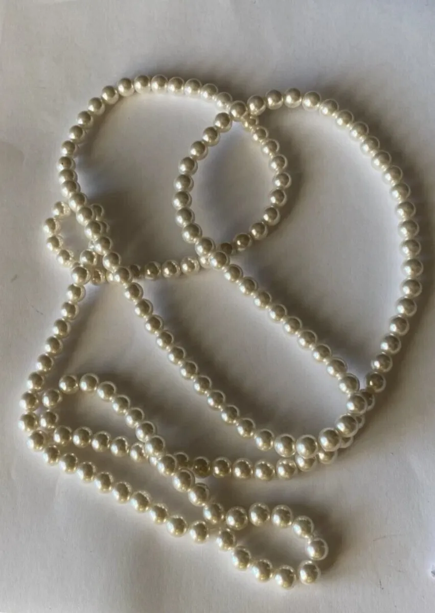 Vintage Faux Pearl Necklace – Elegant Long Strand - Image 4