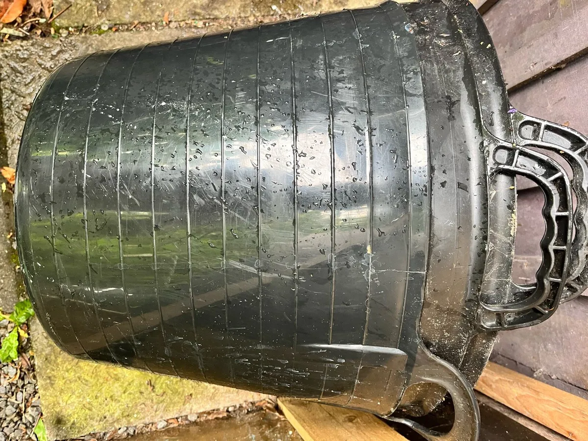 4 flexi tubes 42L Quick sale - Image 4