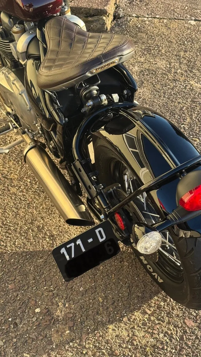 Triumph Bonneville Bobber 1200cc - Image 3