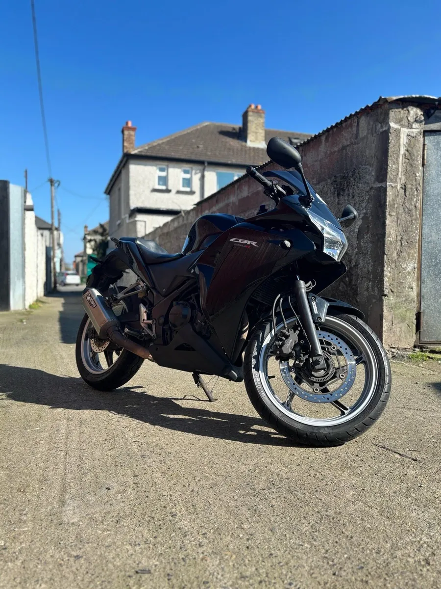 Honda CBR250R - Image 1