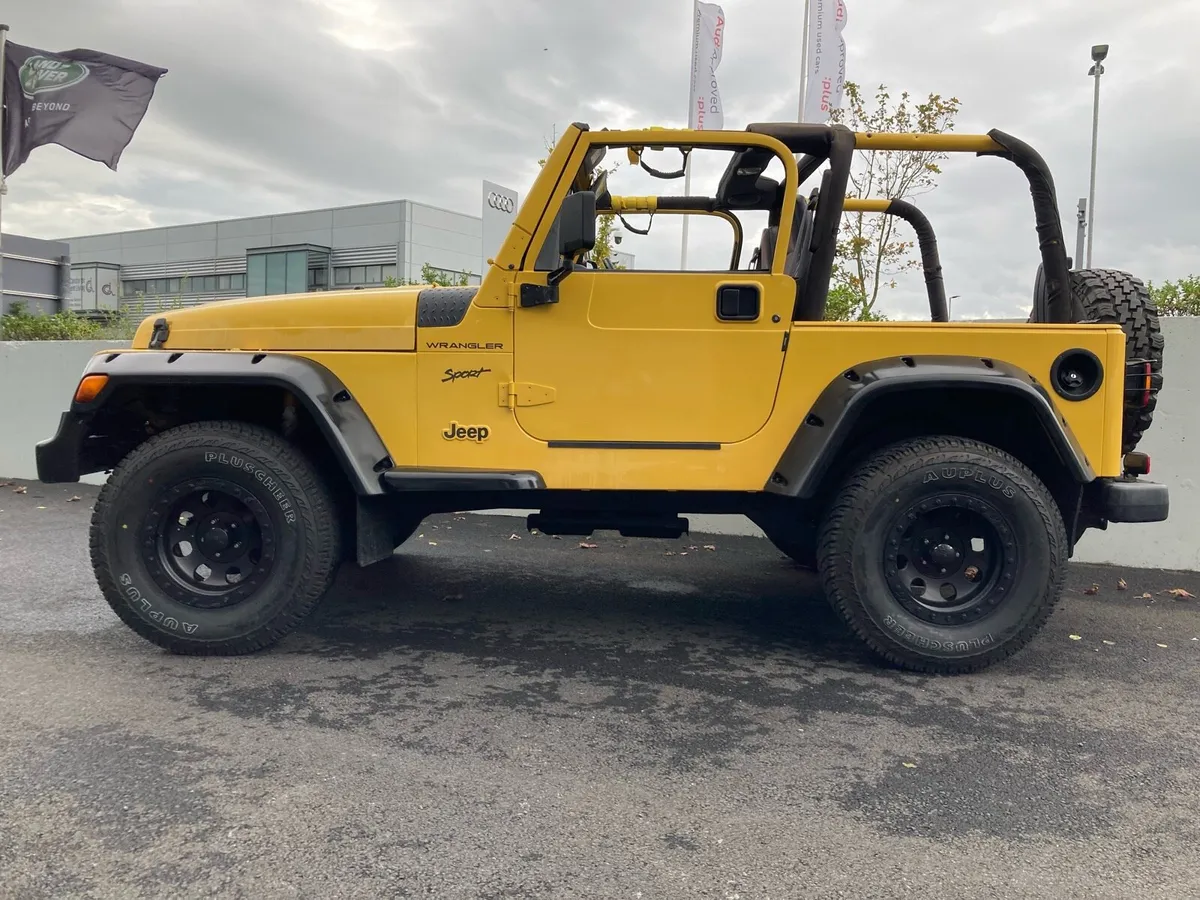 JEEP Wrangler Convertible - Image 2