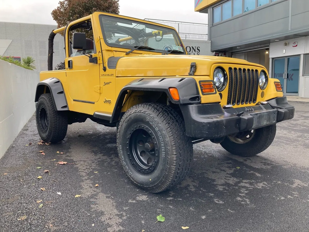 JEEP Wrangler Convertible - Image 3