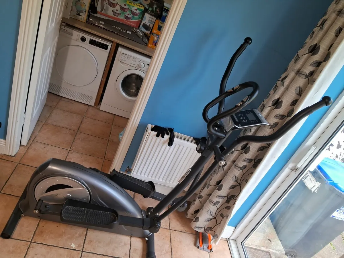 Exercise bike - Image 3