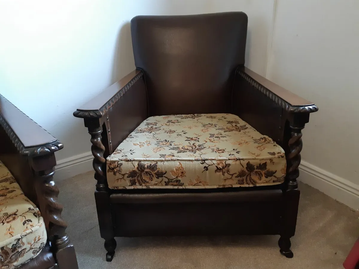Lovely Oak Edwardian Bergere Leather Suite - Image 3