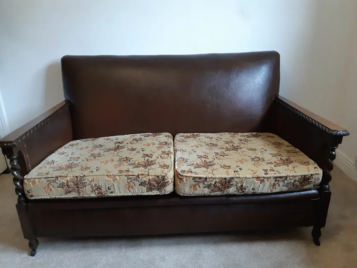 Lovely Oak Edwardian Bergere Leather Suite - Image 2